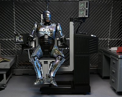 RoboCop Action Figure Ultimate Battle Damaged RoboCop with Chair 18 cm